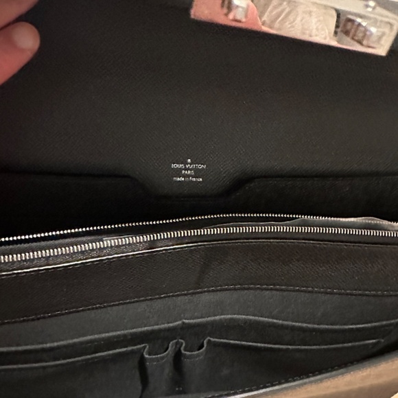 Louis Vuitton Neo Robusto 3 Briefcase New Never Used - Picture 10 of 16